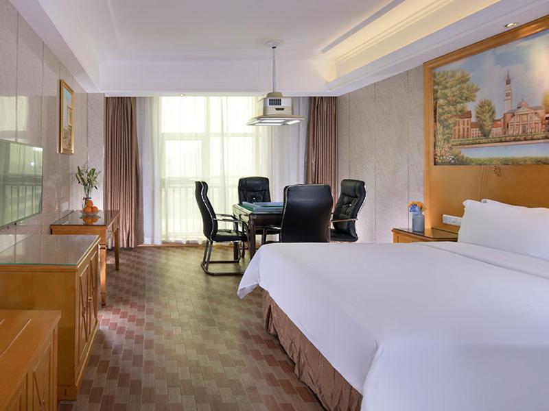 Vienna Hotel Hainan Oriental Avenue Dongfang Exterior photo